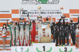 ST-5クラスの表彰式