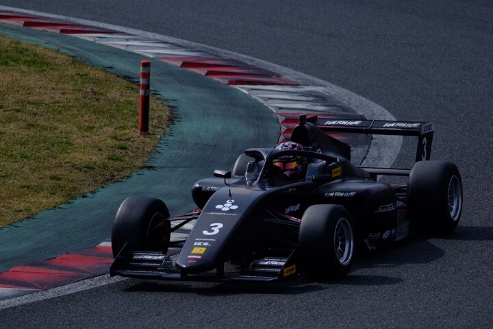 優勝は澤龍之介（Sutekina Racing）