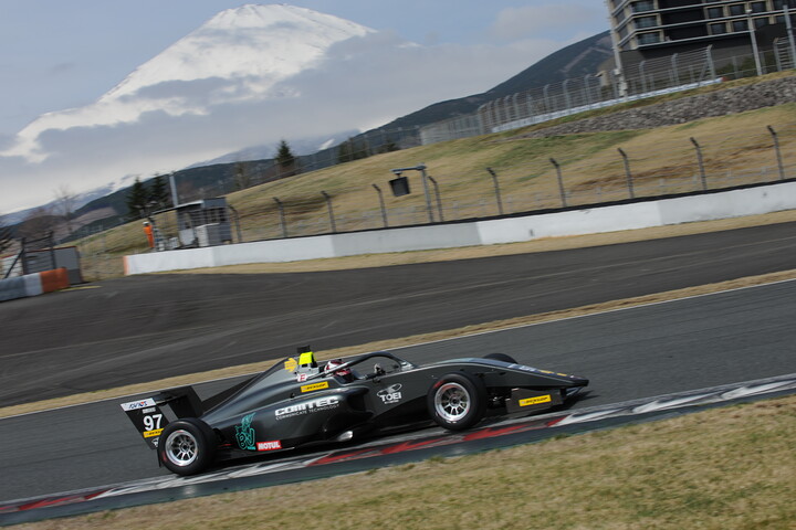 第1戦予選2位、第2戦3位、第3戦2位の小川颯太（Bionic Jack Racing Scholarship FRJ）