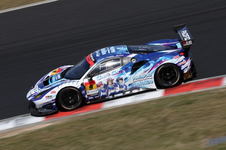 GT300クラストップタイムはPACIFIC hololive NAC Ferrari（ケイ・コッツォリーノ／横溝直輝）