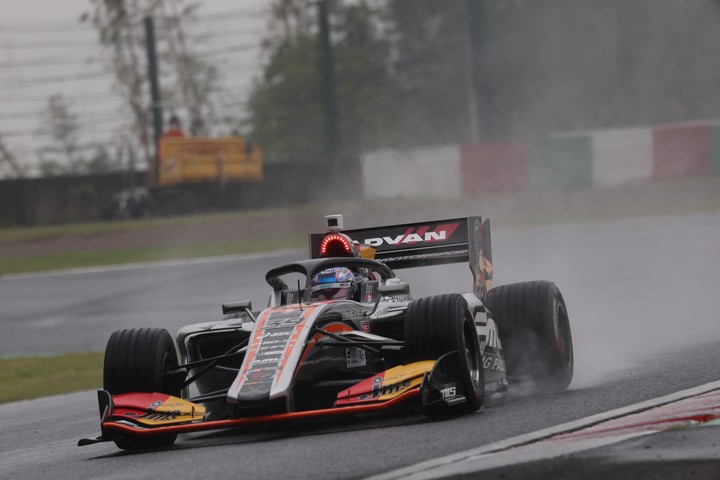 フリー走行2回目: 3位は阪口晴南（P.MU/CERUMO･INGING SF19）