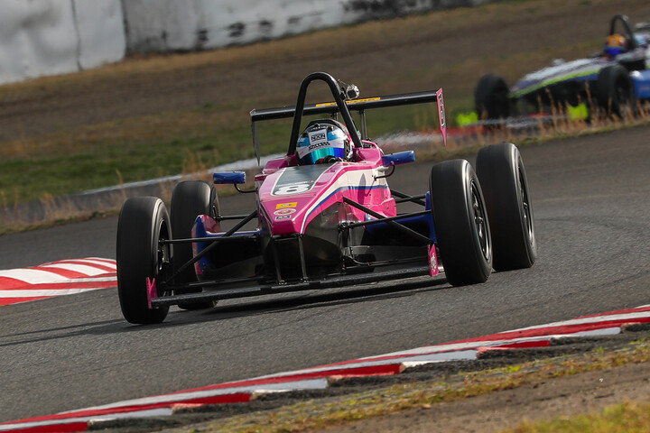 優勝は岡本大地（FTKレヴレーシングガレージ）