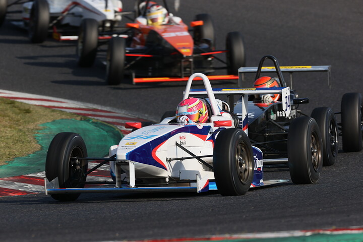 清水啓伸、森山冬星、居附明利のトップ争い