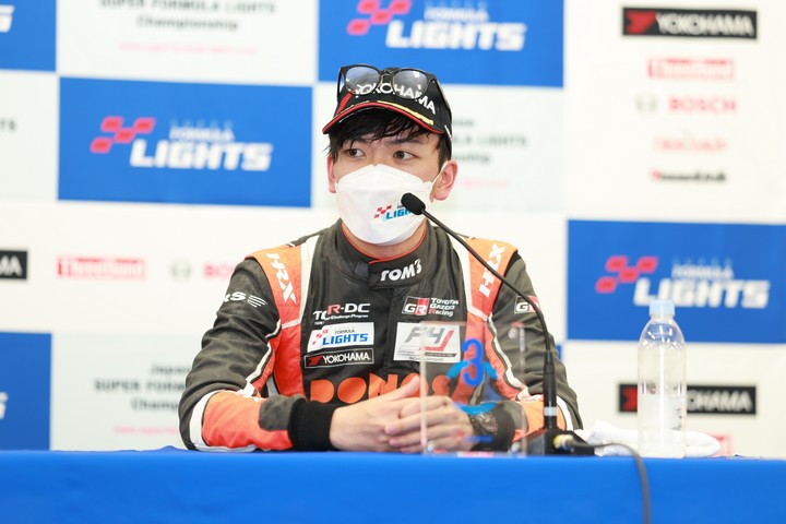 決勝記者会見: 3位の野中誠太（TOM'S）