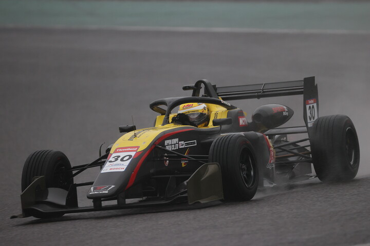 マスタークラス優勝はDRAGON（TEAM DRAGON B-MAX 320）