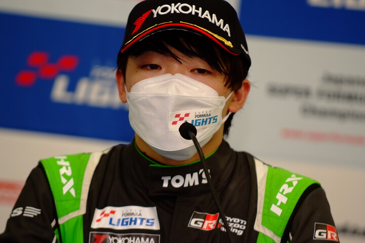 決勝記者会見: 3位の古谷悠河（TOM'S）