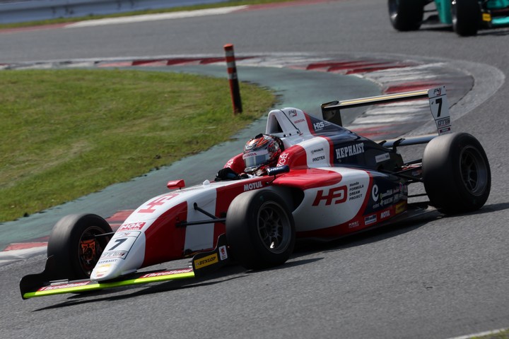 優勝は三井優介（HFDP RACING TEAM）