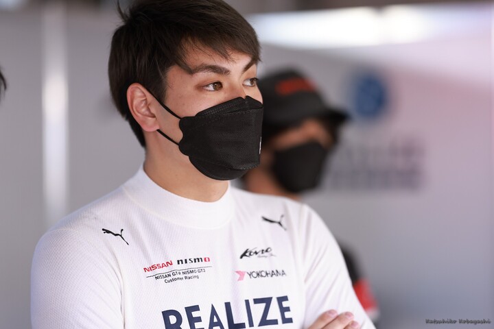 スタート進行: 藤波清斗（KONDO RACING）