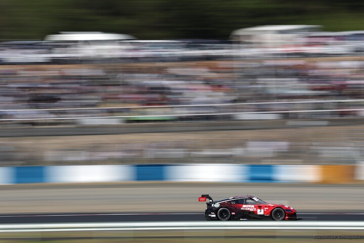 決勝: CRAFTSPORTS MOTUL Z（千代勝正／高星明誠）