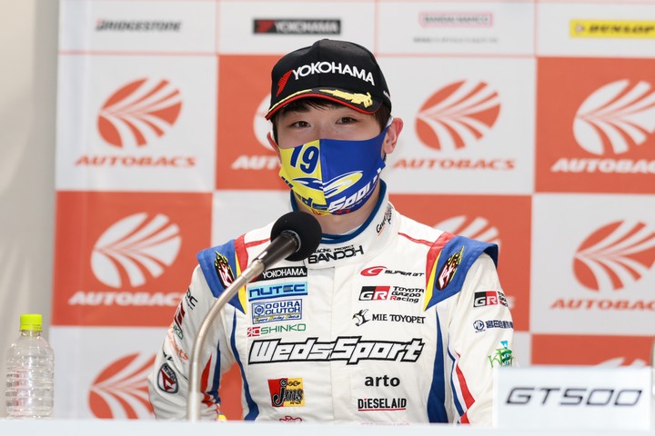 予選記者会見: GT500クラスでポールポジションを獲得した阪口晴南（TGR TEAM WedsSport BANDOH）