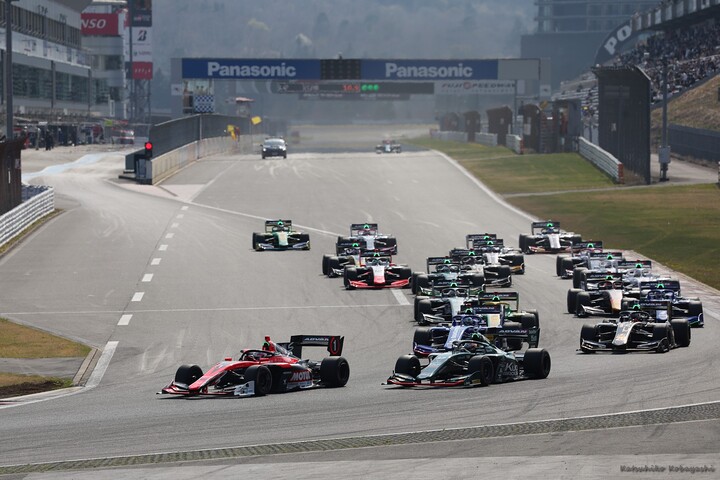 決勝: スタートシーン