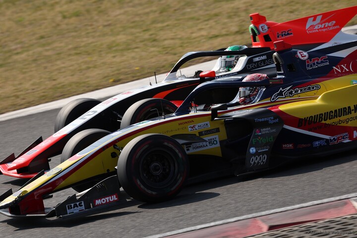 決勝: 松下信治（手前） vs 福住仁嶺（奥）