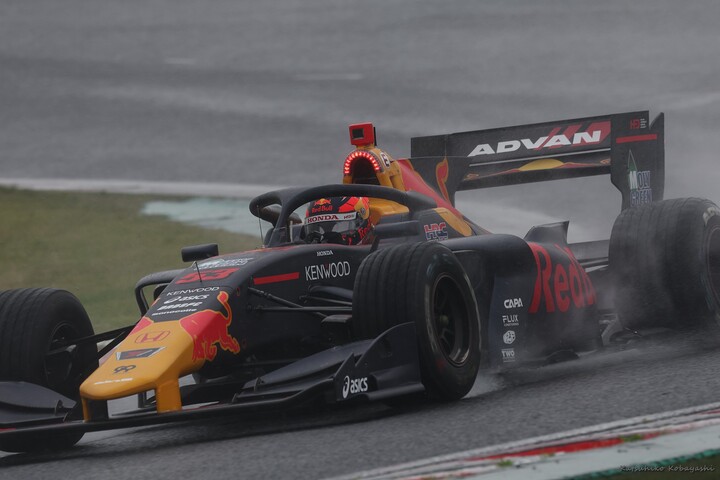 フリー走行: 佐藤蓮（Red Bull TEAM GOH G01 SF19）