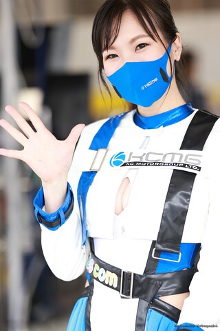 ピットウォーク: レースクイーン