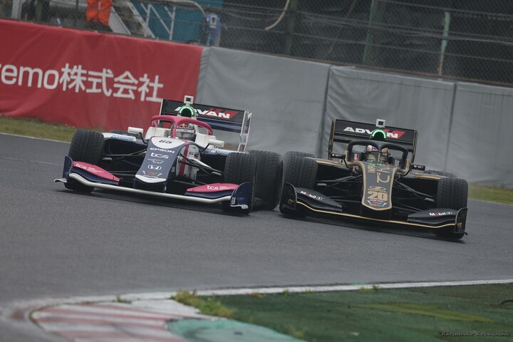 決勝: 大湯都史樹（左） vs 平川亮（右）