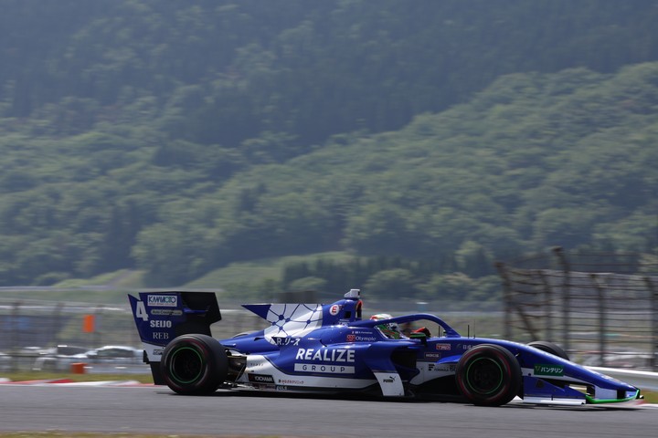 フリー走行2回目: サッシャ・フェネストラズ（REALIZE Corporation KONDO SF19）