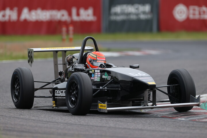 ポールポジションは森山冬星（DIXCEL/ROYAL/MYSY）