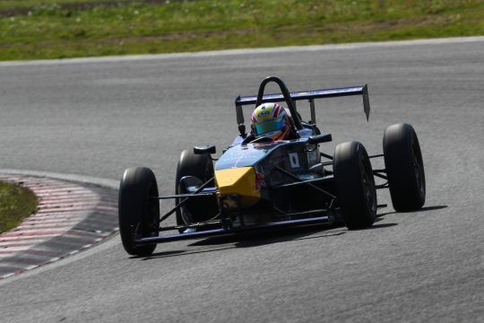 予選6位は下村剛司(SウィンズKENS2 ED)