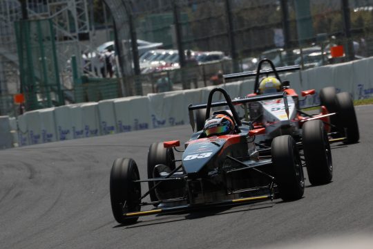 決勝4位は安田航(Fガレージ&SウィンズSll)