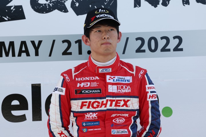 決勝記者会見: 優勝した太田格之進（TODA RACING）