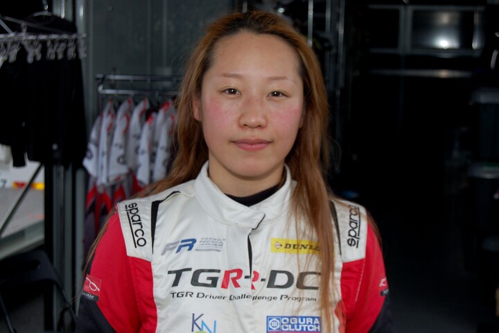 第2戦（レース4, 5, 6）予選ドライバーズコメント　2位の小山美姫（Super License）