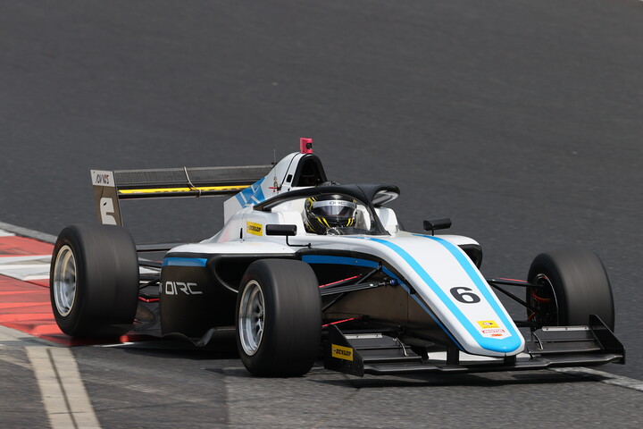 決勝2位は片山義章（Team LeMans F111/3）