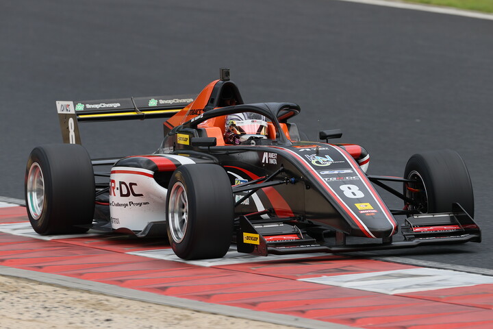 優勝は小山美姫（TGR-DC F111/3）