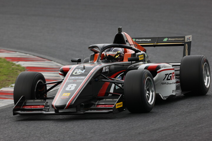 予選2位は小山美姫（TGR-DC F111/3）