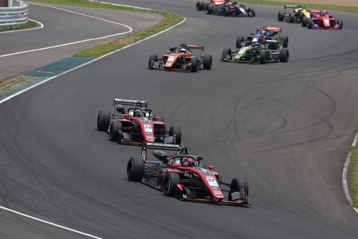 19周の決勝がスタートした