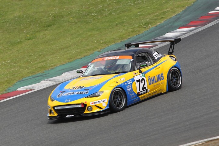 ウォームアップ: ST-5クラストップタイムはOHLINS Roadster NATS