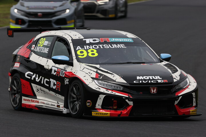 決勝2位は猪爪杏奈（DOME RACING）