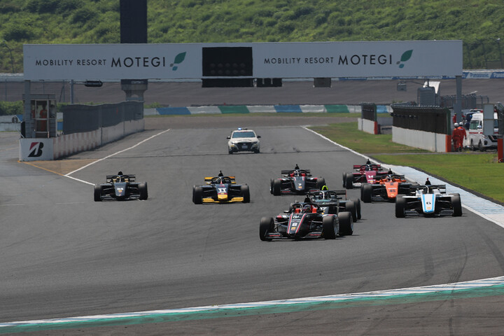 16周の決勝がスタートした