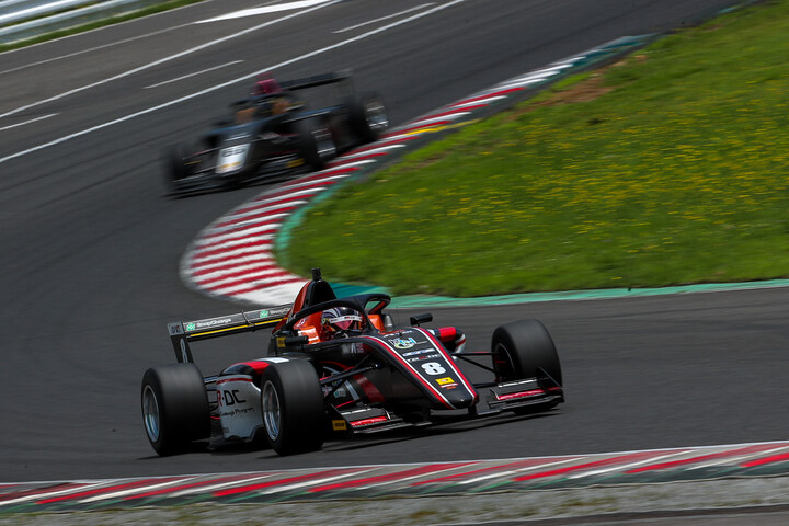 決勝2位は小山美姫（TGR-DC F111/3）