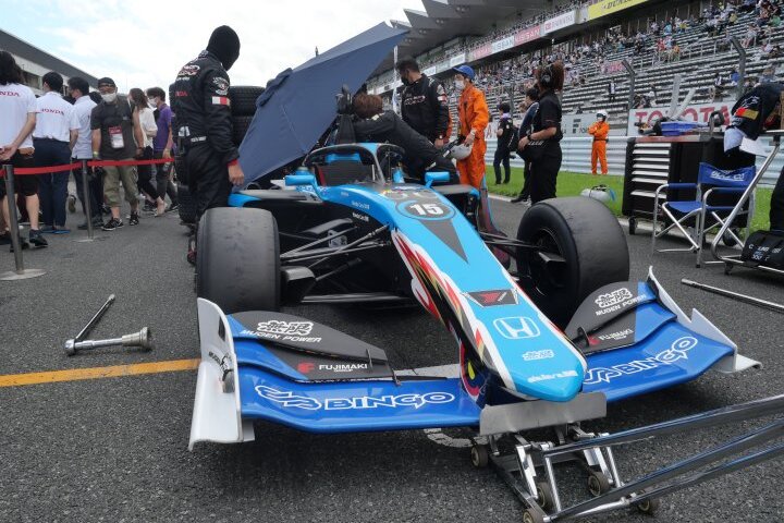 優勝した笹原右京（TEAM MUGEN BINGO SF19）