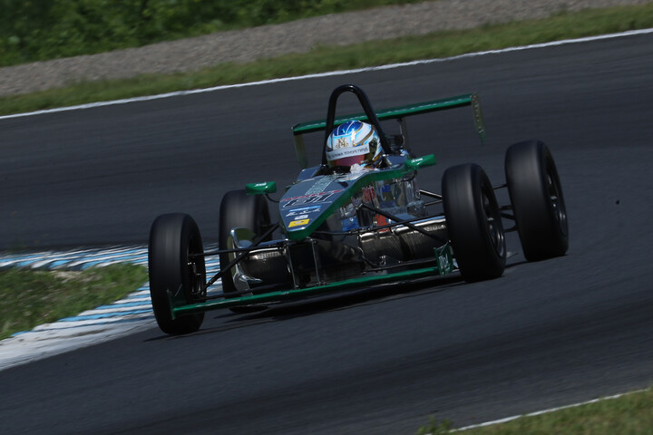 予選2位は内田涼風（群馬トヨペットTeam RiNoA ED）