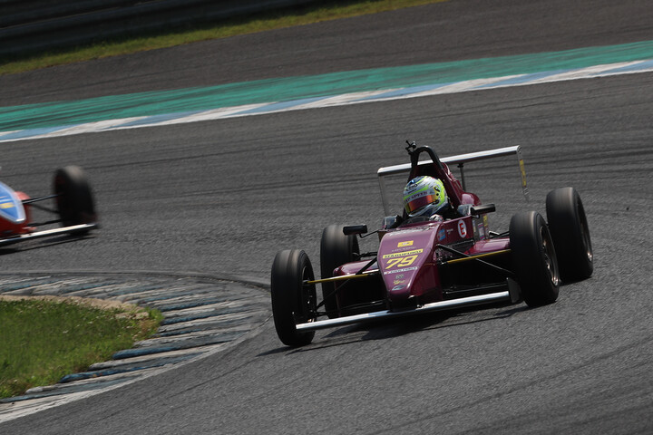 決勝6位、マスタークラス優勝は安藤弘人（ZAP SPEED 10V ED）