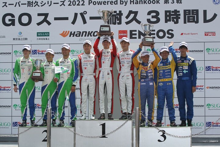 ST-4クラスの表彰式