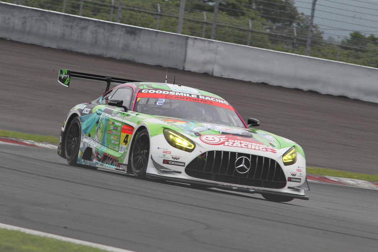 公式練習：GT300クラストップタイムはグッドスマイル初音ミクAMG（谷口信輝／片岡龍也）