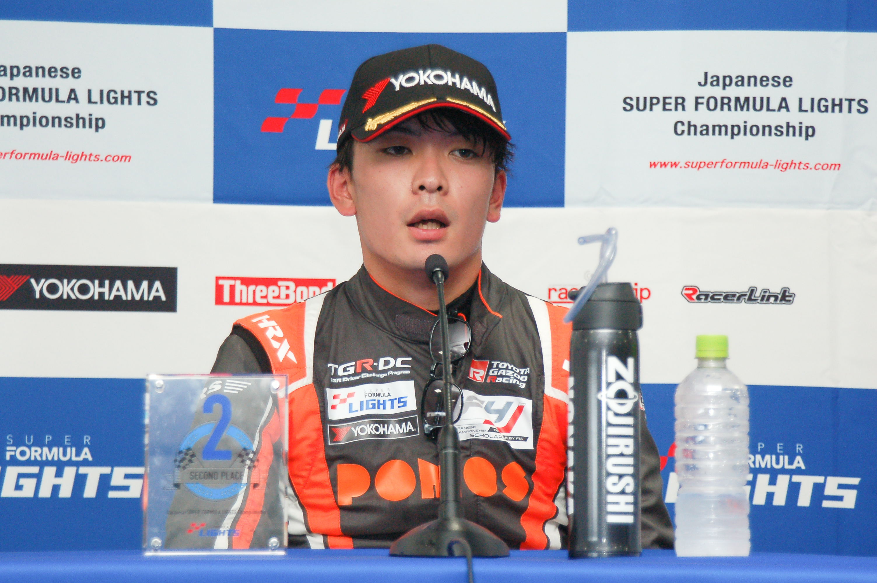 決勝記者会見: 2位の野中誠太（TOM'S）