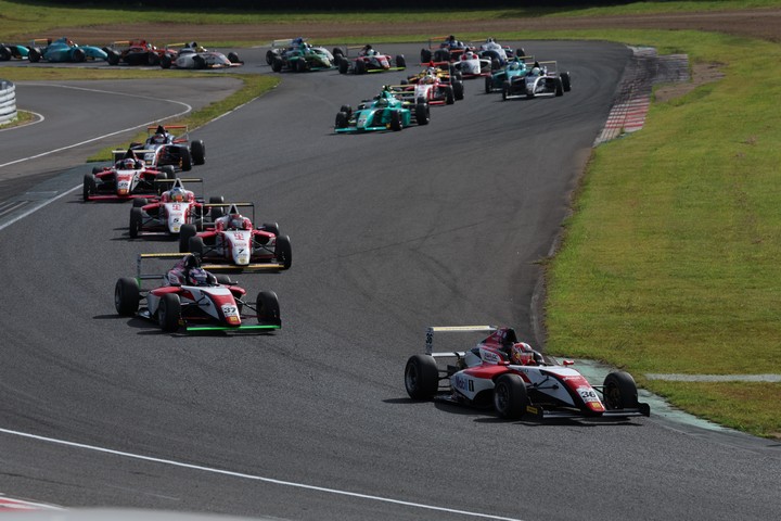 17周の決勝がスタートした