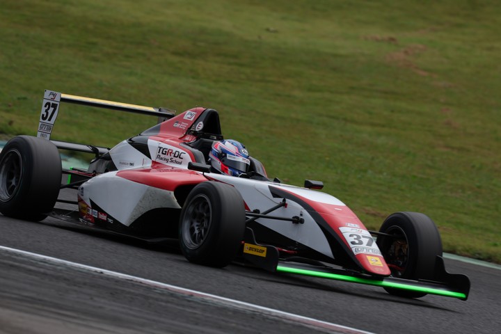第10戦ポールポジションは中村仁（TGR-DC RSフィールドF4）