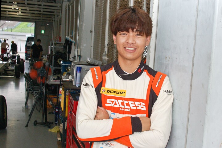 ポールポジションを獲得した居附明利（SAccess Racing Es）