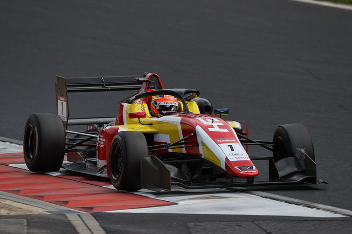 決勝2位は木村偉織（HFDP WITH B-MAX RACING）