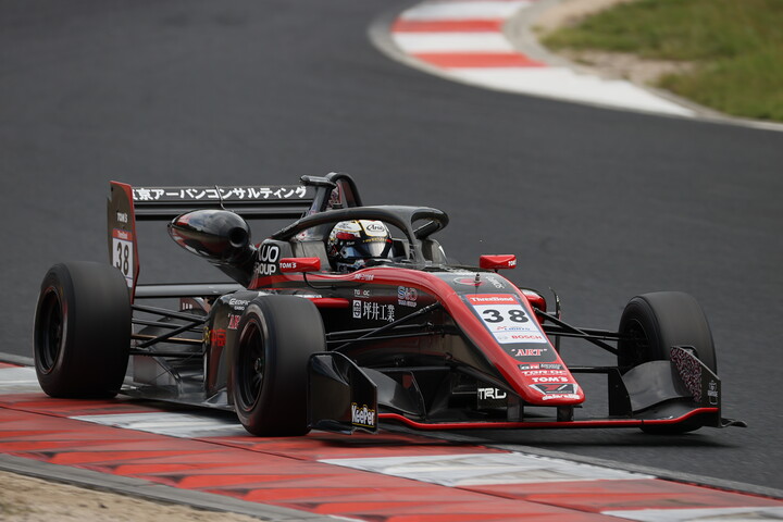 決勝6位は平良響（Kuoモビリティ中京TOM'S 320）