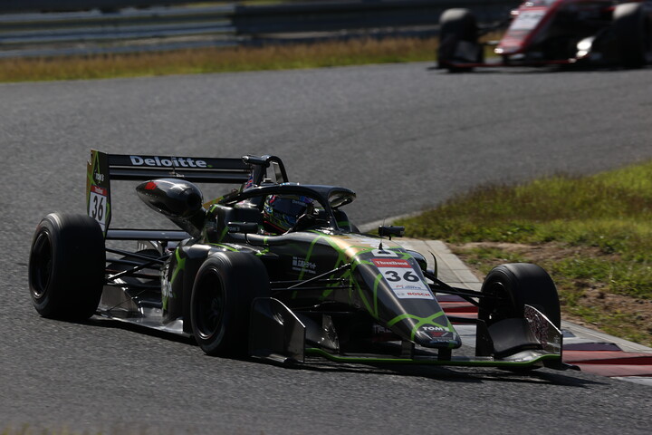 決勝5位は古谷悠河（Deloitte. HTP TOM'S 320）