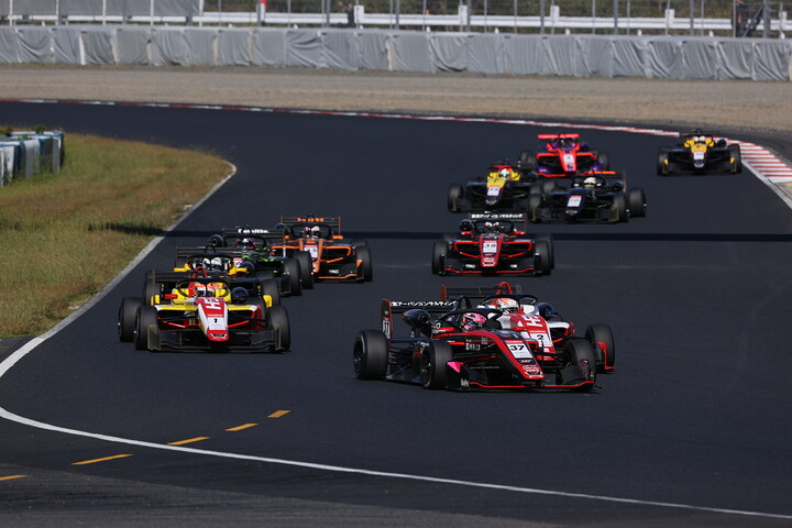 18周の決勝がスタートした