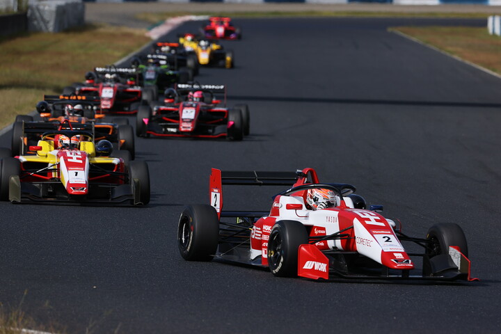 18周の決勝がスタートした