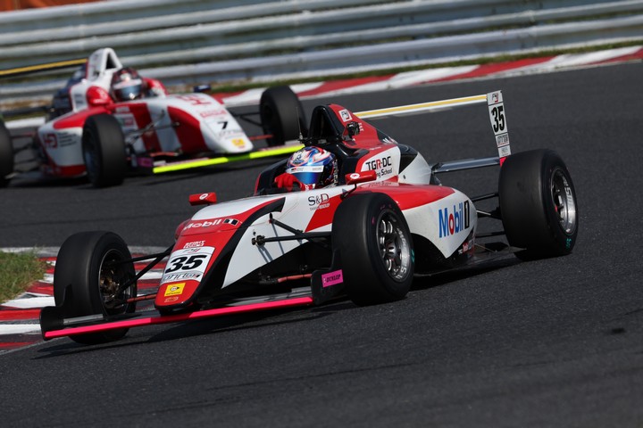 決勝2位は荒川麟（TGR-DC RSトムススピリットF4）