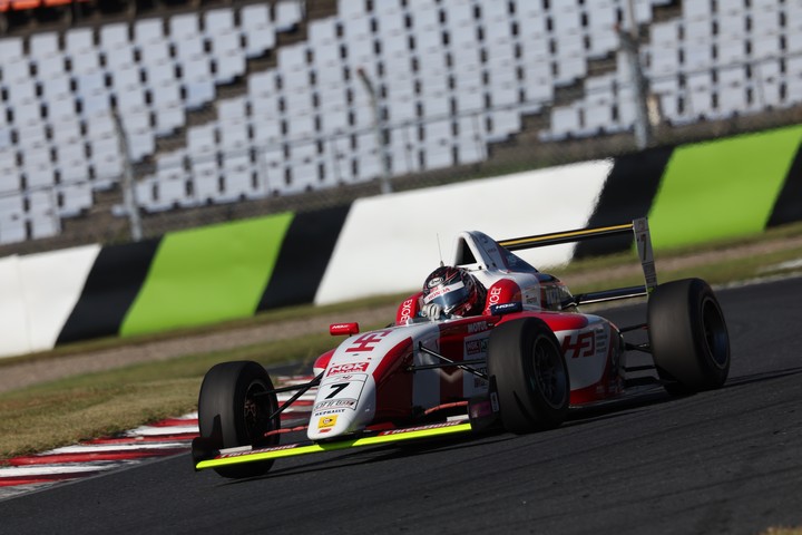 第11戦、第12戦とも予選3位の三井優介（HFDP RACING TEAM）