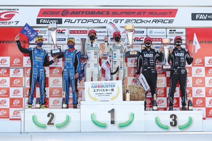 GT300クラスの表彰式